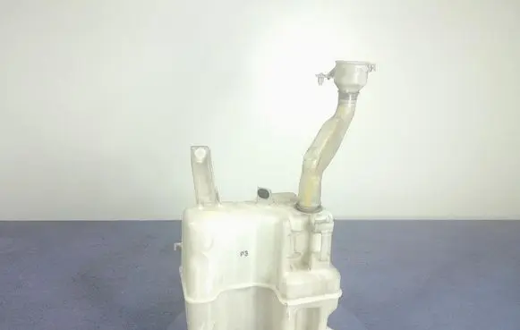 Toyota Prius+ (ZVW40) Windshield washer fluid reservoir/tank 060851-317