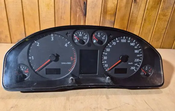 Audi A6 S6 C5 4B Speedometer (instrument cluster) 88311285