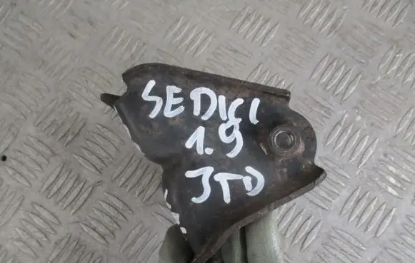 Fiat Sedici Gearbox mounting bracket