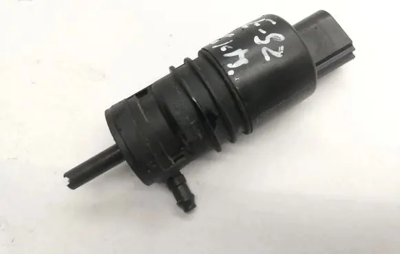 BMW 3 E92 E93 Windscreen/windshield washer pump 7302589