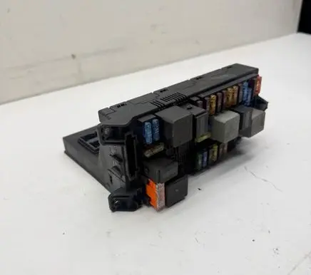 Mercedes-Benz CLS C219 Fuse module 2115456101