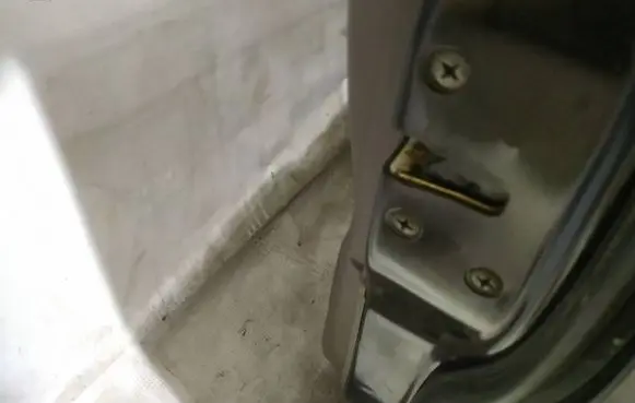 Mitsubishi Pajero Sport I Front door lock