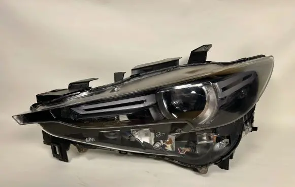 Mazda CX-5 II Headlight/headlamp