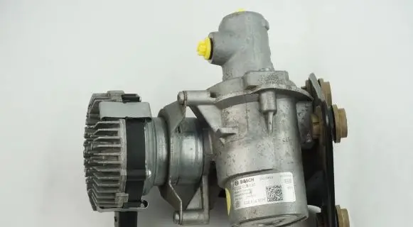 Volkswagen PASSAT B8 Master brake cylinder 5QE614307F 0132018030