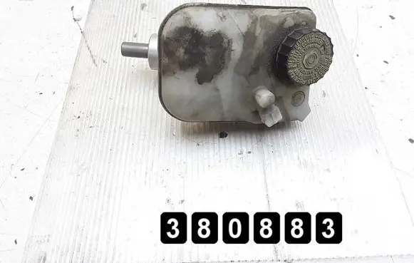 Master brake cylinder