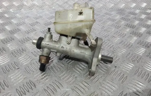 Mercedes-Benz C W203 Master brake cylinder A2034300002