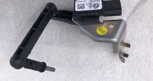 Lamborghini Urus Front height sensor lever 4MN941309