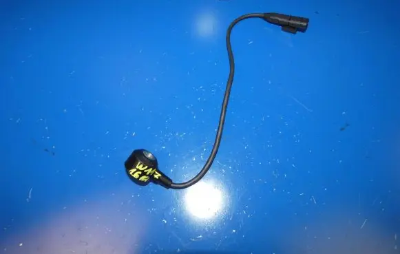 Mercedes-Benz CLA C117 X117 W117 Detonation knock sensor A0071530428