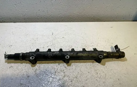 Volvo XC90 Fuel main line pipe 0445215010 8658252 000546
