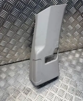 Volvo XC90 (C) pillar trim