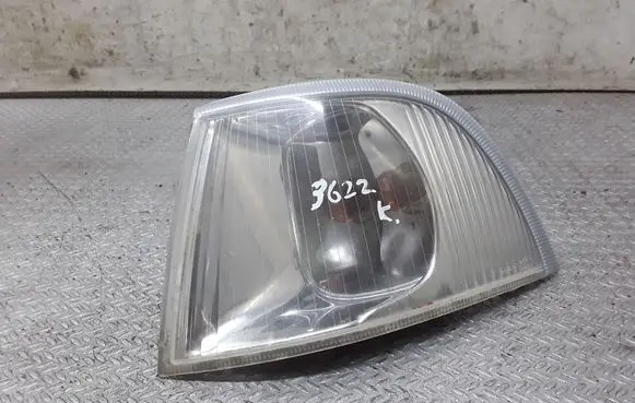 Volvo S40, V40 Front indicator light 30854653
