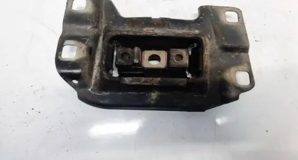 Ford Focus Engine mount bracket 3M517M121AE