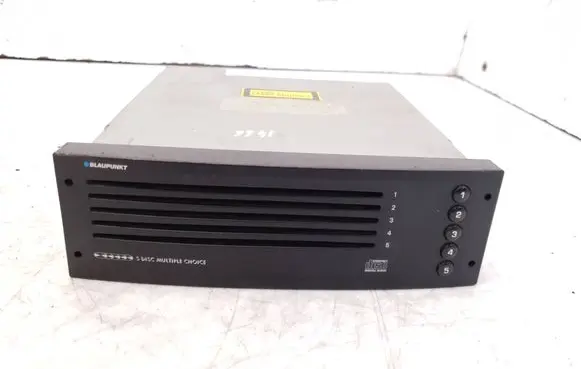 Peugeot 307 CC CD/DVD changer 8635133