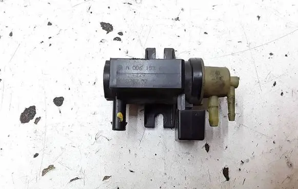 Mercedes-Benz B W245 Turbo solenoid valve A0061536628 70078202 07T337