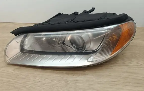 Volvo V70 Headlight/headlamp 31214349 6334100001
