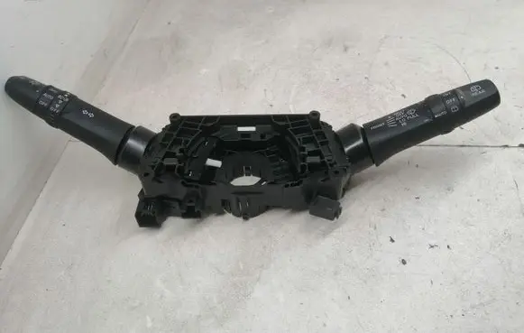 Mitsubishi ASX Wiper turn signal indicator stalk/switch 17G688
