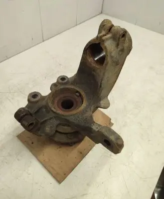 Ford Focus Front wheel hub spindle knuckle AV613K170