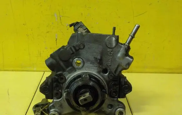 Chevrolet Orlando Fuel injection high pressure pump 28318239 10SP3