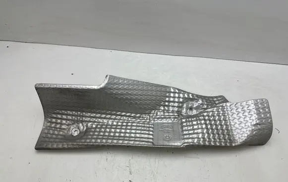 Land Rover Discovery 4 - LR4 Exhaust heat shield 8H2245368AA