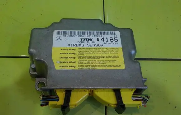 Mercedes-Benz B W245 Airbag control unit/module A1698204185