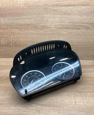 BMW 5 E60 E61 Speedometer (instrument cluster) 6945626 110080213 1591