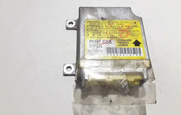 Mitsubishi Outlander Airbag control unit/module mr587868 w2t6172