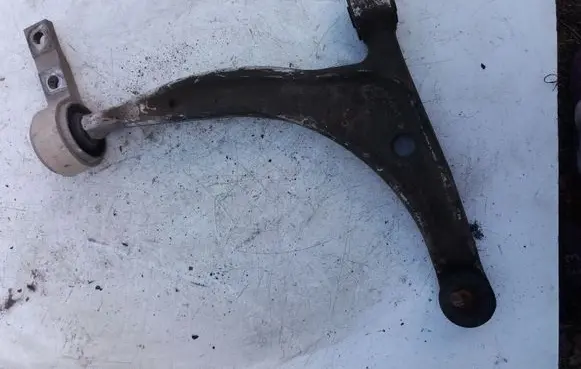 Nissan Almera N16 Front lower control arm/wishbone
