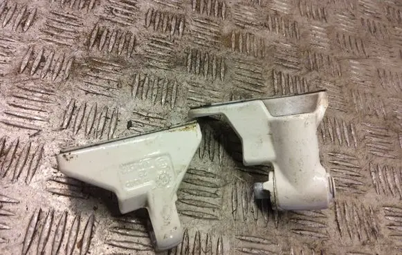 Mercedes-Benz A W176 Rear door hinge set A046572