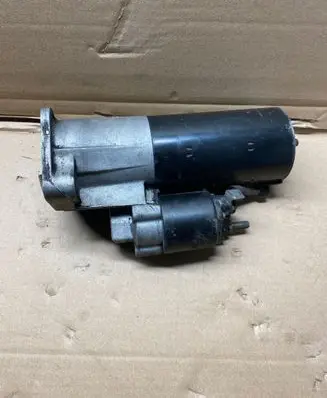 Volkswagen PASSAT B5.5 Starter motor 0001124020 068911024