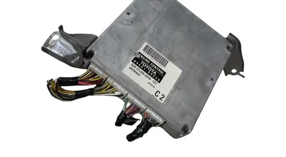 Toyota Avensis T250 Engine control unit/module 2751006940 8966105C20 MB2751006940