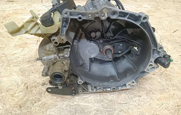 Manual 6 speed gearbox