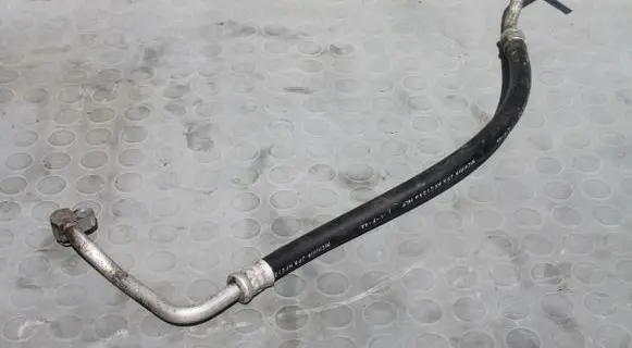 Subaru Outback Air conditioning (A/C) pipe/hose