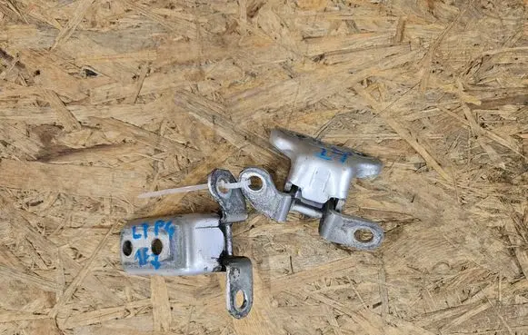 Toyota Prius (XW50) Rear door hinge set 