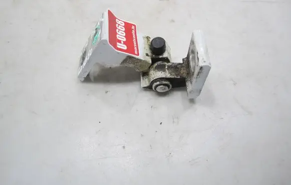 Volkswagen Golf VII Front door upper hinge 8K0831401P A046574