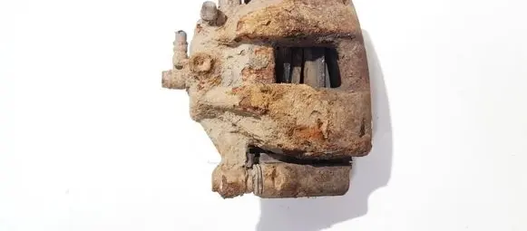 Honda CR-V Front brake caliper
