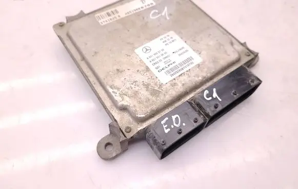 Mercedes-Benz Sprinter W906 Engine control unit/module A6519000700 28429285 A6519010600