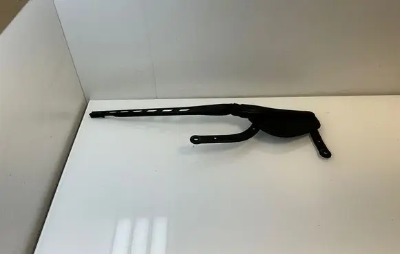 BMW 5 E60 E61 Front wiper blade arm 178261