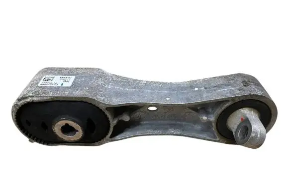 Engine mount bracket
