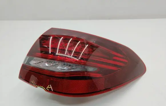 Mercedes-Benz C W205 Rear/tail lights A2059064105