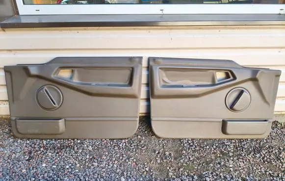 Suzuki Vitara (ET/TA) Front door card panel trim