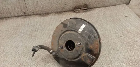Volkswagen Golf Plus Brake booster 1K1614105AJ