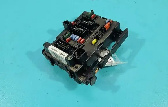 Peugeot 206 Central body control module 9657608880 IMPRK1540106