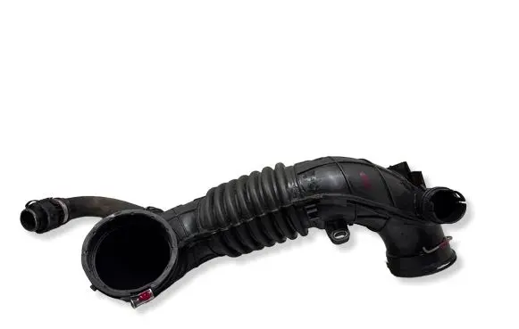 BMW 3 F30 F35 F31 Intercooler hose/pipe 586509