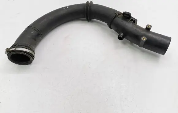 Intercooler hose/pipe