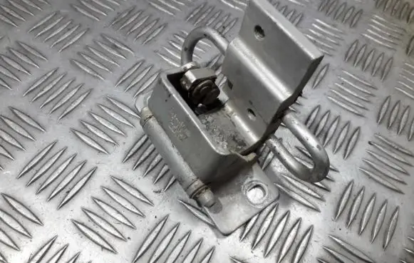 Audi A6 S6 C4 4A Rear door lower hinge 4a0833412a