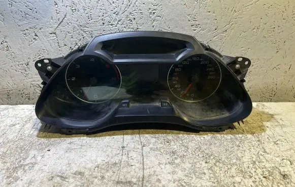 Audi A4 S4 B8 8K Speedometer (instrument cluster) 5550016205