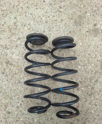 Volkswagen Golf V Front coil spring