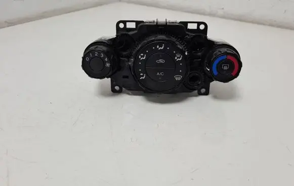 Ford Fiesta Climate control unit 6A6119980AE