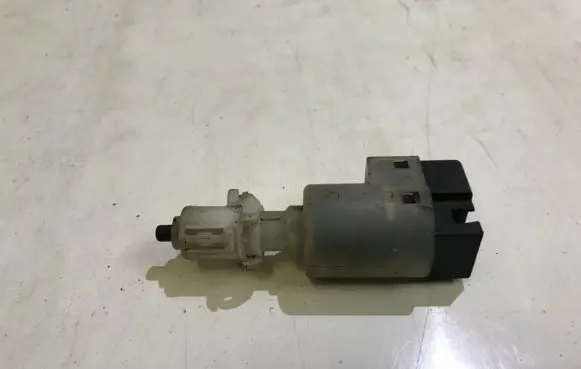 Brake pedal sensor switch