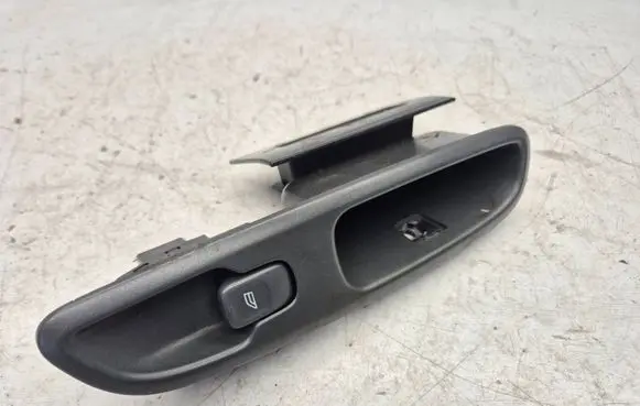 Volvo V70 Electric window control switch 9193301